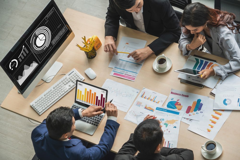 Marketing Strategy 2025: Framework, Examples & Growth Tactics